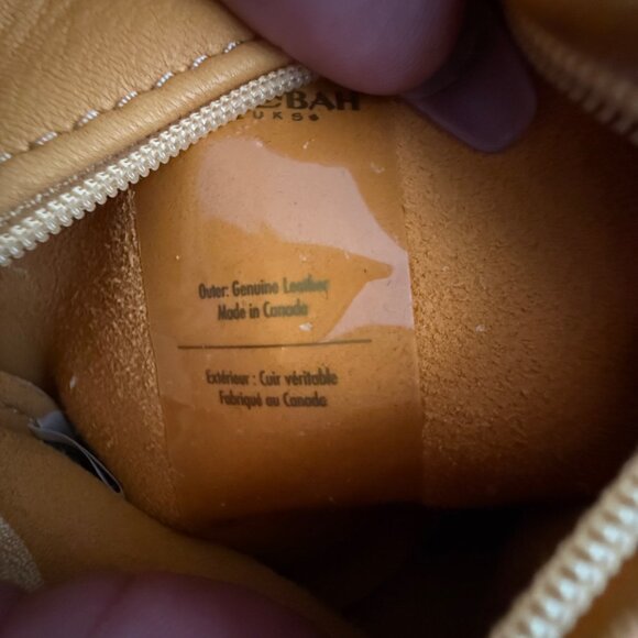 Manitobah Mukluks Yellow Leather Zippered Coin Pouch Set - Picture 3 of 4